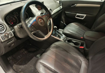 Подержанный автомобиль Opel Antara 2013 года (10 фото)