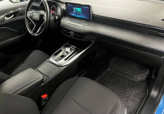 Подержанный автомобиль Haval Jolion 2022 года (14 фото)