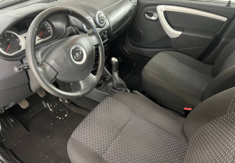 Подержанный автомобиль LADA (ВАЗ) Largus Wagon 2015 года (10 фото)