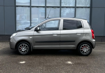 Подержанный автомобиль Kia Picanto 2010 года (4 фото)
