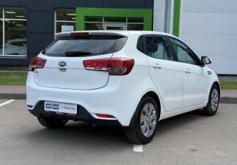 Подержанный автомобиль Kia Rio Hatchback 2016 года (5 фото)