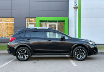 Подержанный автомобиль Subaru XV 2014 года (4 фото)