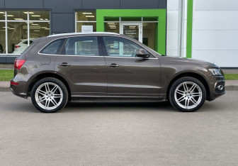 Подержанный автомобиль Audi Q5 2009 года (4 фото)