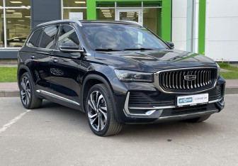 Подержанный автомобиль Geely Monjaro 2022 года (3 фото)