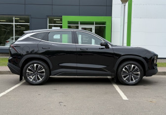 Подержанный автомобиль Jetour Dashing 2023 года (4 фото)