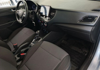 Подержанный автомобиль Hyundai Solaris Sedan 2021 года (11 фото)