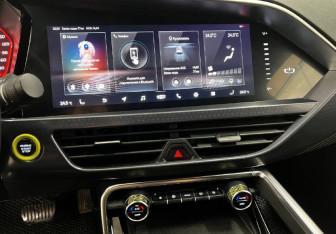 Подержанный автомобиль Geely Tugella 2022 года (16 фото)