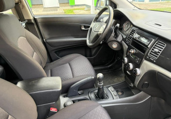 Подержанный автомобиль SsangYong Actyon 2013 года (10 фото)