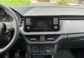 Подержанный автомобиль Skoda Rapid Liftback 2020 года (12 фото)