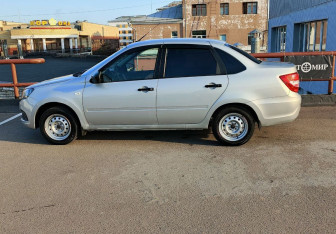 Подержанный автомобиль LADA (ВАЗ) Granta Sedan 2019 года (7 фото)