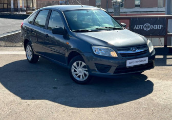 Подержанный автомобиль LADA (ВАЗ) Granta Liftback 2015 года (3 фото)