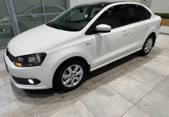 Подержанный автомобиль Volkswagen Polo Sedan 2013 года (4 фото)