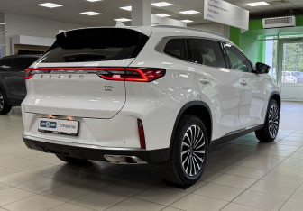 Подержанный автомобиль Exeed TXL 2022 года (5 фото)