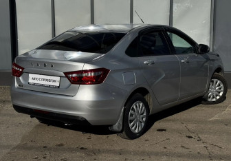 Подержанный автомобиль LADA (ВАЗ) Vesta Sedan 2022 года (6 фото)
