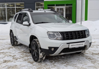 Подержанный автомобиль Renault Duster 2019 года (3 фото)