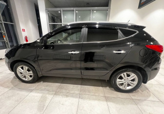 Подержанный автомобиль Hyundai ix35 2012 года (5 фото)