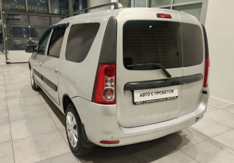 Подержанный автомобиль LADA (ВАЗ) Largus Wagon 2013 года (10 фото)