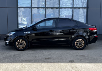 Подержанный автомобиль Kia Rio Sedan 2015 года (5 фото)