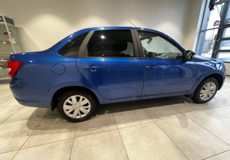 Подержанный автомобиль LADA (ВАЗ) Granta Sedan 2022 года (5 фото)