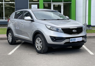 Подержанный автомобиль Kia Sportage 2014 года (3 фото)