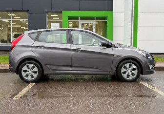 Подержанный автомобиль Hyundai Solaris Hatchback 2016 года (4 фото)