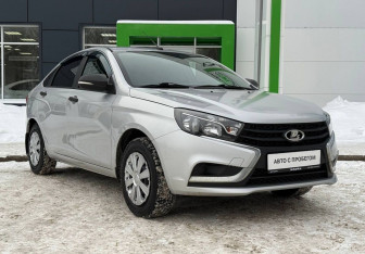 Подержанный автомобиль LADA (ВАЗ) Vesta Sedan 2016 года (3 фото)