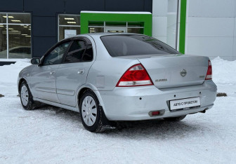 Подержанный автомобиль Nissan Almera Classic 2009 года (7 фото)