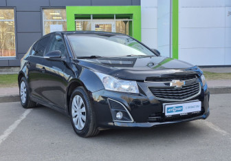 Подержанный автомобиль Chevrolet Cruze Hatchback 2013 года (3 фото)