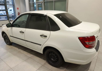 Подержанный автомобиль LADA (ВАЗ) Granta Sedan 2019 года (9 фото)