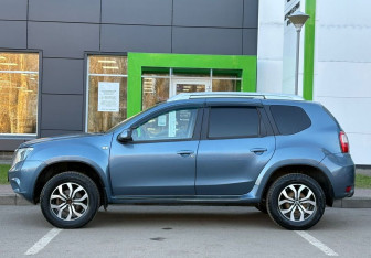 Подержанный автомобиль Nissan Terrano 2014 года (8 фото)