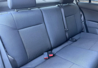 Подержанный автомобиль Opel Astra Sedan 2010 года (10 фото)