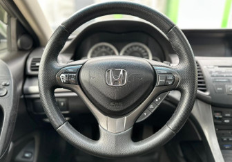 Подержанный автомобиль Honda Accord Sedan 2012 года (14 фото)