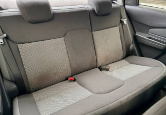 Подержанный автомобиль Chevrolet Cobalt Sedan 2013 года (11 фото)