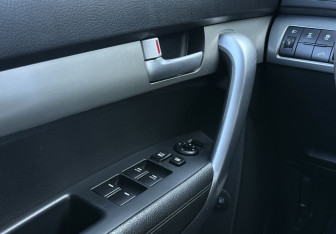 Подержанный автомобиль Kia Sorento 2009 года (14 фото)