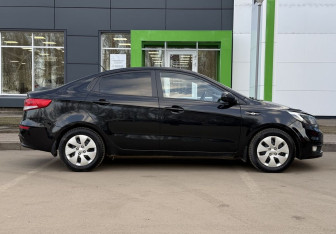 Подержанный автомобиль Kia Rio Sedan 2015 года (4 фото)