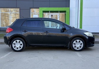 Подержанный автомобиль Toyota Auris Hatchback 2007 года (4 фото)