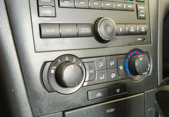 Подержанный автомобиль Chevrolet Epica 2011 года (13 фото)