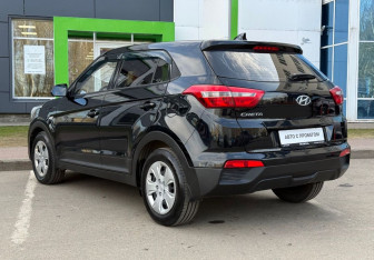 Подержанный автомобиль Hyundai Creta 2019 года (7 фото)