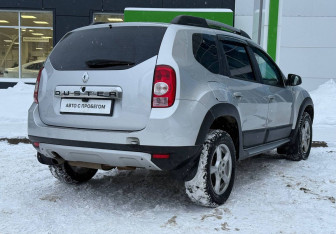 Подержанный автомобиль Renault Duster 2013 года (5 фото)