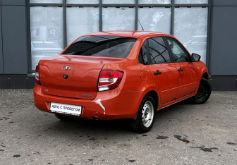Подержанный автомобиль LADA (ВАЗ) Granta Sedan 2017 года (6 фото)