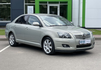Подержанный автомобиль Toyota Avensis Sedan 2006 года (3 фото)