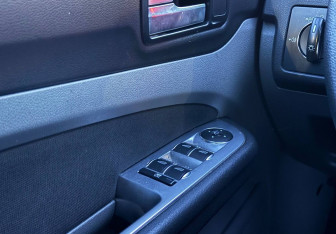 Подержанный автомобиль Ford Focus Wagon 2010 года (14 фото)