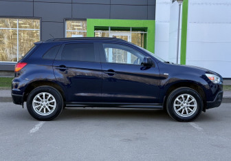 Подержанный автомобиль Mitsubishi ASX 2011 года (4 фото)