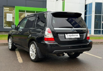 Подержанный автомобиль Subaru Forester Suv 2007 года (7 фото)