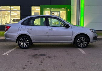 Подержанный автомобиль LADA (ВАЗ) Granta Sedan 2024 года (4 фото)