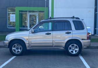 Подержанный автомобиль Suzuki Grand Vitara 2003 года (5 фото)
