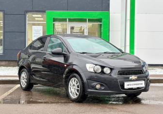 Подержанный автомобиль Chevrolet Aveo Sedan 2013 года (3 фото)