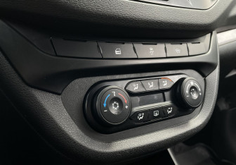 Подержанный автомобиль LADA (ВАЗ) Vesta Sedan 2018 года (15 фото)