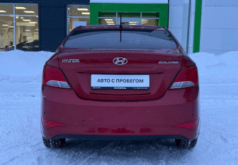 Подержанный автомобиль Hyundai Solaris Sedan 2014 года (6 фото)