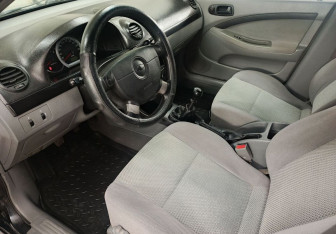 Подержанный автомобиль Chevrolet Lacetti Hatchback 2012 года (10 фото)